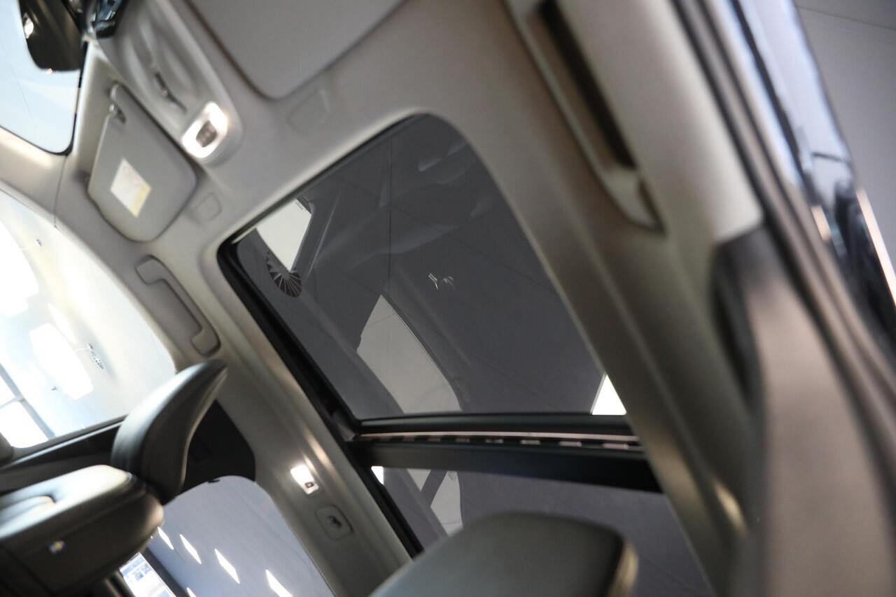 Volvo XC40 1.5 T5 Plug-in hybrid Ultimate Dark | Harman & Kardon | Memory Seats | Schuif- kanteldak | Trekhaak elektrisch