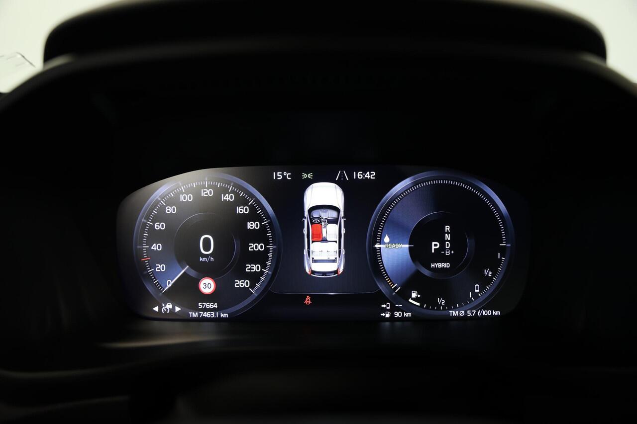 Volvo XC40 1.5 T5 Plug-in hybrid Ultimate Dark | Harman & Kardon | Memory Seats | Schuif- kanteldak | Trekhaak elektrisch