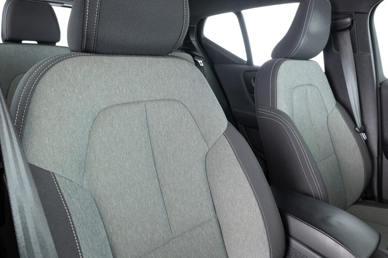 Volvo XC40 1.5 T5 Recharge Business Pro *Speciale Kleur* Full LED | NAVI | ECC | CAMERA