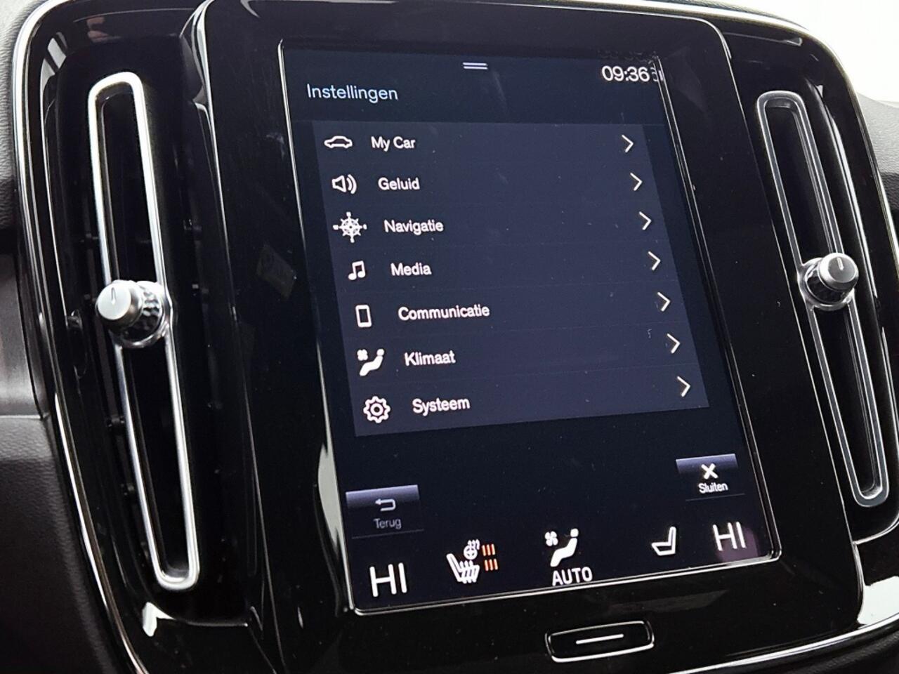 Volvo XC40 T4 Ultimate | Pano | Camera | H&K | Trekhaak | Memory |