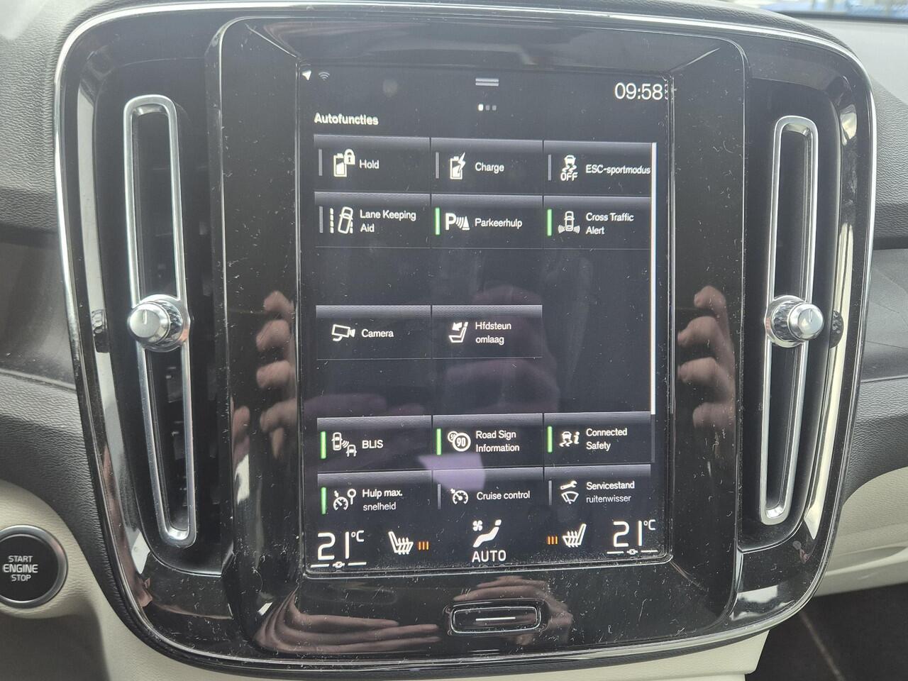 Volvo XC40 1.5 T5 Plug-in hybrid Plus Bright AdaptiveCruise/BLIS/Carplay etc.