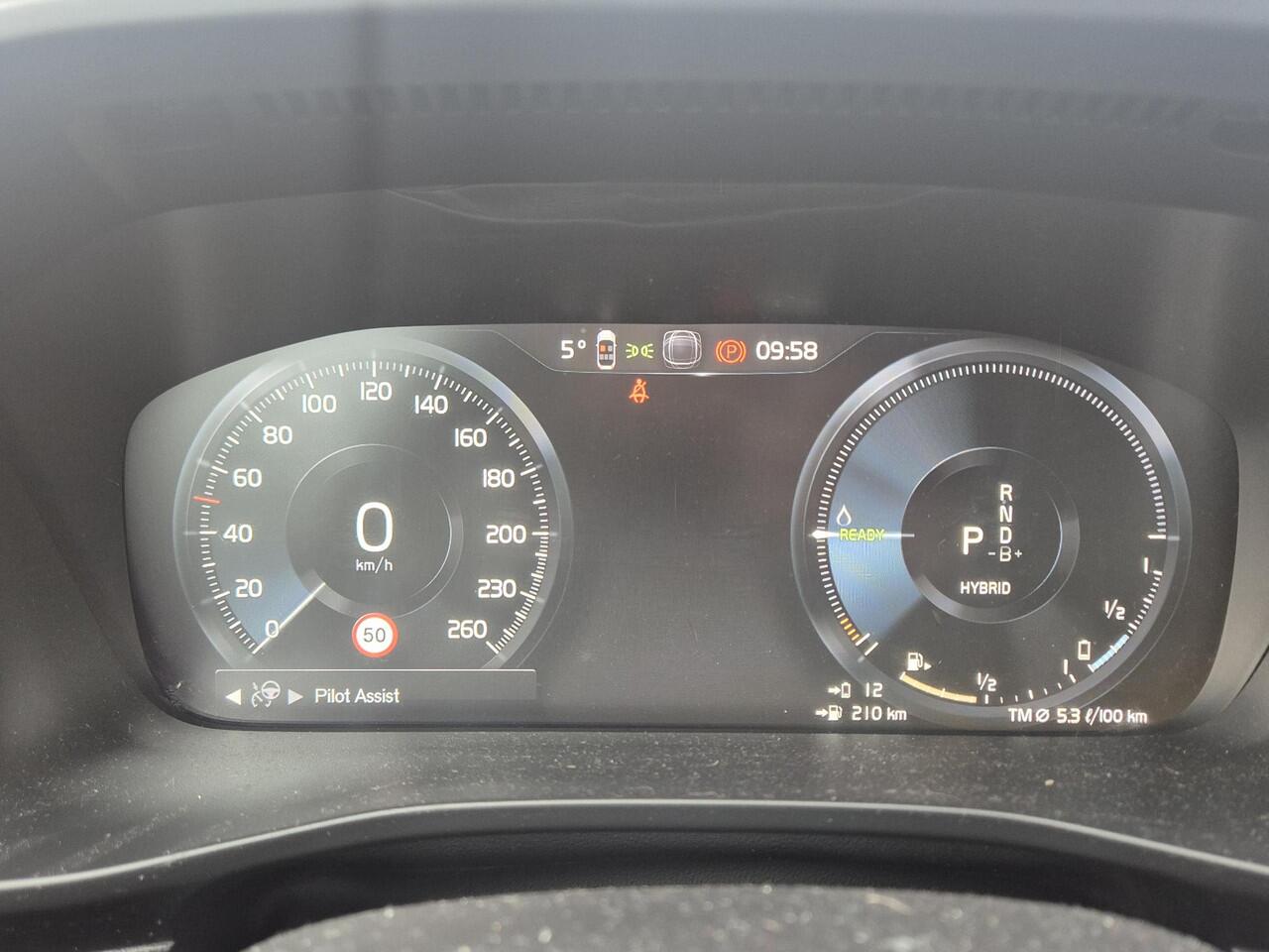 Volvo XC40 1.5 T5 Plug-in hybrid Plus Bright AdaptiveCruise/BLIS/Carplay etc.