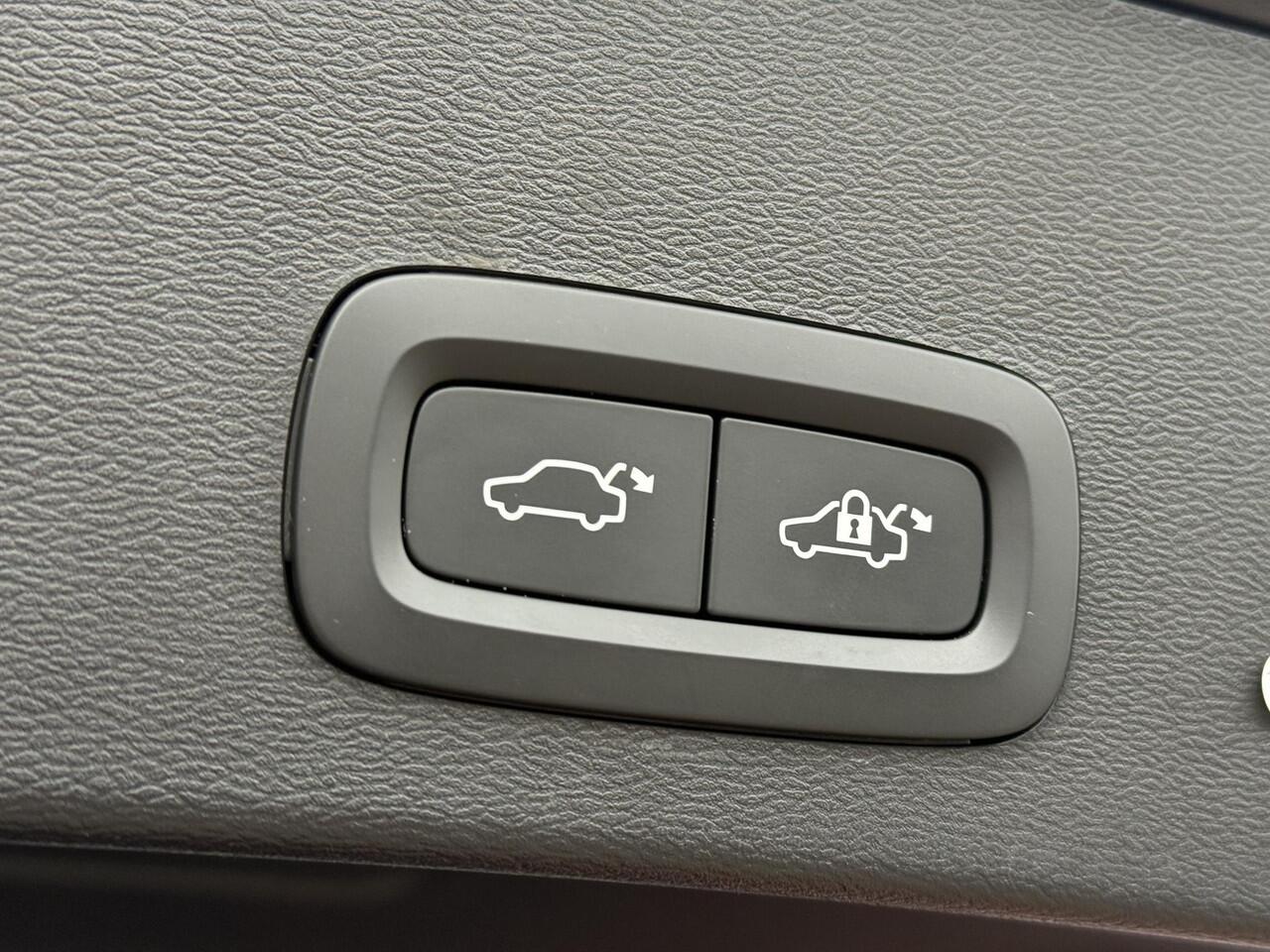 Volvo XC40 1.5 T2 Momentum Business | Stoel/stuurverwarming | adaptieve cruise | Standkachel | Volvo on Call | Keyless entry/start | Pilot assist | Apple carplay/android auto | DAB+|