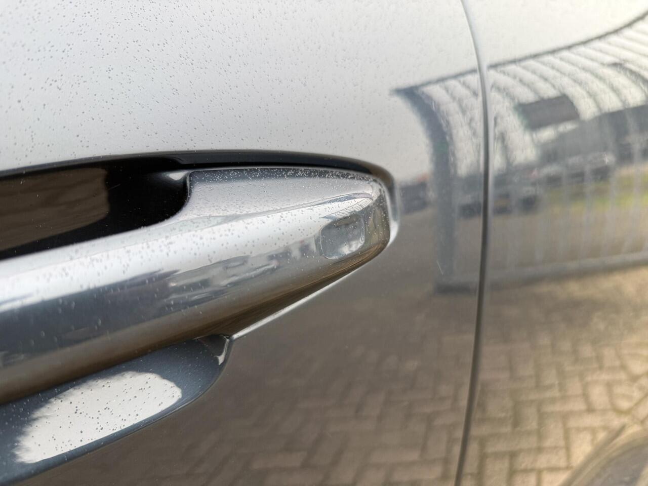 Volvo XC40 1.5 T2 Momentum Business | Stoel/stuurverwarming | adaptieve cruise | Standkachel | Volvo on Call | Keyless entry/start | Pilot assist | Apple carplay/android auto | DAB+|