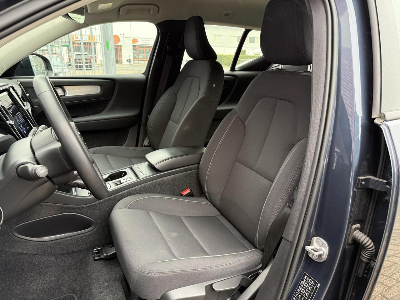 Volvo XC40 1.5 T2 Momentum Business | Stoel/stuurverwarming | adaptieve cruise | Standkachel | Volvo on Call | Keyless entry/start | Pilot assist | Apple carplay/android auto | DAB+|