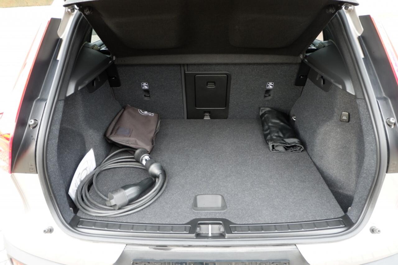 Volvo XC40 1.5 T5 Core-Bright / INCL. 12 mnd BOVAG / Keyyless /E.Achterklep