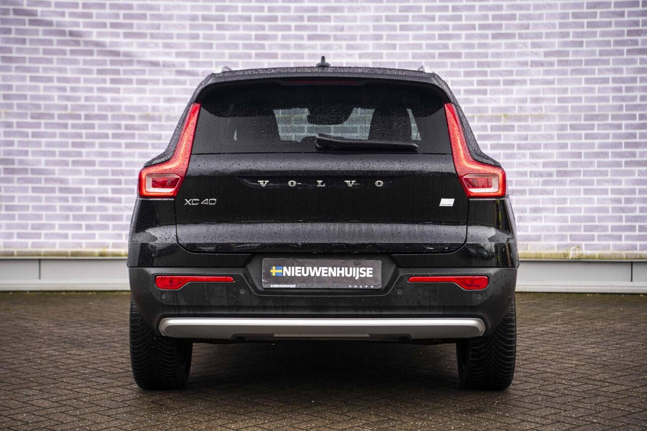 Volvo XC40 Plug-in Hybrid T4 Ultimate Bright | Trekhaak | Panoramadak | Adaptive Cruise control | Lederen Bekleding | Harman Kardon Audio | Stoel-/Stuurverwarming | Navigatie | Achteruitrijcamera | Parkeersensoren voor + achter | Apple Carplay / Android Auto |