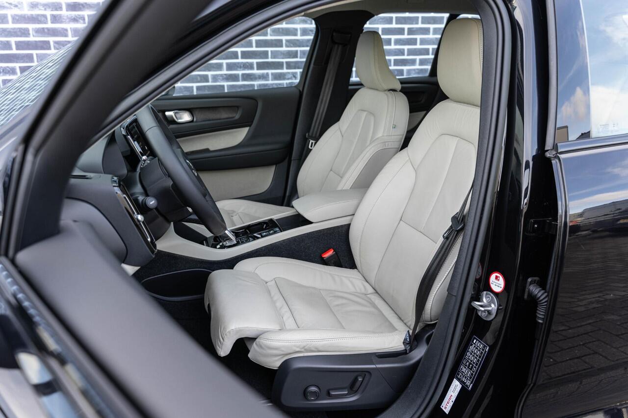 Volvo XC40 Plug-in Hybrid T4 Ultimate Bright | Trekhaak | Panoramadak | Adaptive Cruise control | Lederen Bekleding | Harman Kardon Audio | Stoel-/Stuurverwarming | Navigatie | Achteruitrijcamera | Parkeersensoren voor + achter | Apple Carplay / Android Auto |
