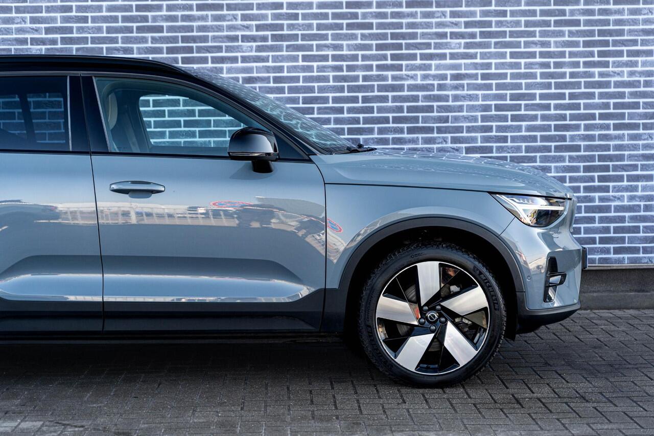 Volvo XC40 Recharge Twin AWD 78 kWh Ultimate | Trekhaak | Panoramadak | Lichtmetalen Velgen 20 inch | Warmtepomp | Harman Kardon Audio | BLIS | 360 Graden Camera | Elektrisch Verstelbare Voorstoelen | Keyless Entry