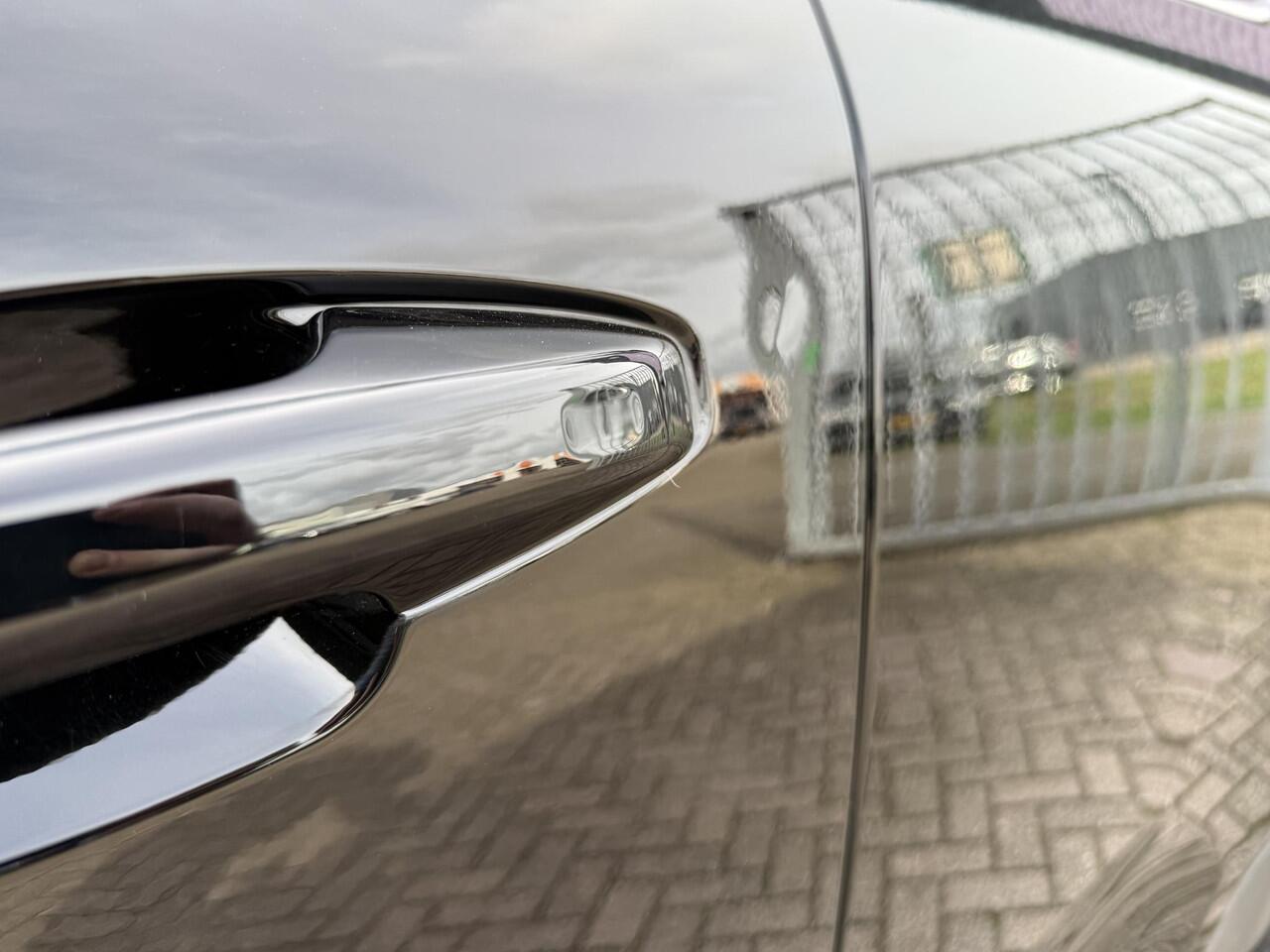 Volvo XC40 1.5 T4 Plug-in hybrid Core Bright | Facelift | Navigatie | keyless entry/start | Cruise control | Apple carplay/android auto | Regensensor | Zitvlak verlengers |