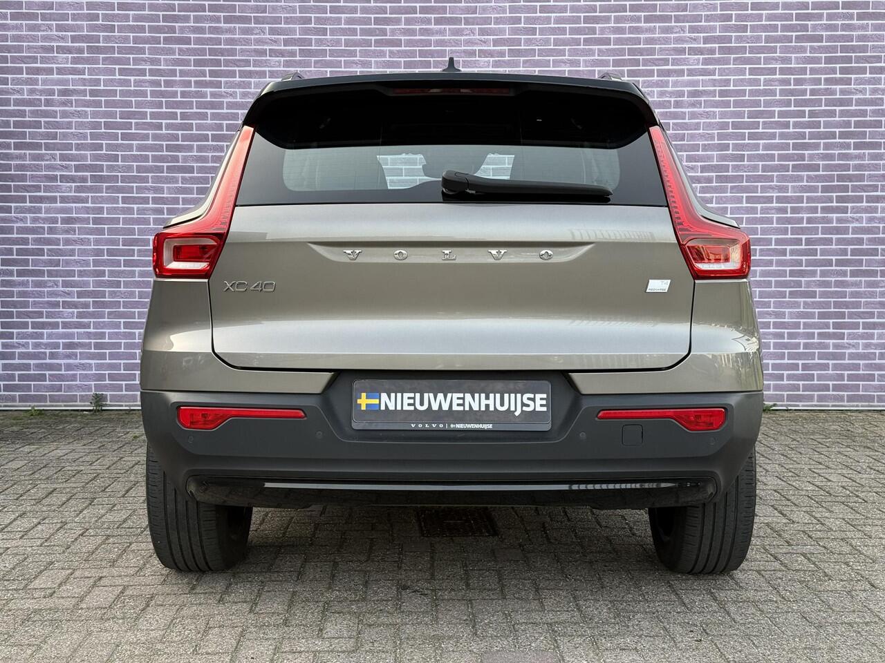 Volvo XC40 1.5 T4 Recharge R-Design | Trekhaak | 360º Camera | Adaptieve cruise | Stoel/stuurverwarming | Parkeersensoren V+A | Volvo on Call | Standkachel | Keyless entry/start | Apple carplay/android auto |