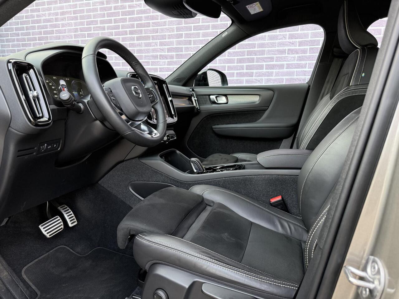 Volvo XC40 1.5 T4 Recharge R-Design | Trekhaak | 360º Camera | Adaptieve cruise | Stoel/stuurverwarming | Parkeersensoren V+A | Volvo on Call | Standkachel | Keyless entry/start | Apple carplay/android auto |