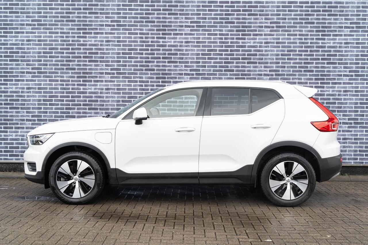 Volvo XC40 T4 Recharge Inscription Expression | Navigatie | Stoel-/Stuurverwarming | Getint Glas | Camera | Schuif-/Kanteldak | Harman Kardon Audio | Voorruit Verwarming | Park Assist | Volvo On Call