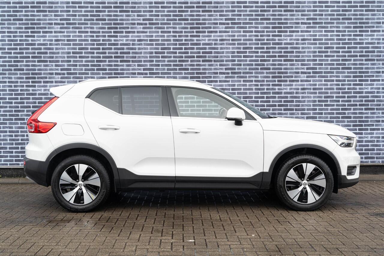 Volvo XC40 T4 Recharge Inscription Expression | Navigatie | Stoel-/Stuurverwarming | Getint Glas | Camera | Schuif-/Kanteldak | Harman Kardon Audio | Voorruit Verwarming | Park Assist | Volvo On Call