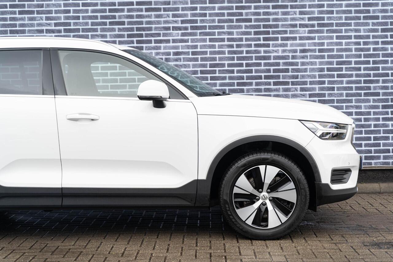 Volvo XC40 T4 Recharge Inscription Expression | Navigatie | Stoel-/Stuurverwarming | Getint Glas | Camera | Schuif-/Kanteldak | Harman Kardon Audio | Voorruit Verwarming | Park Assist | Volvo On Call
