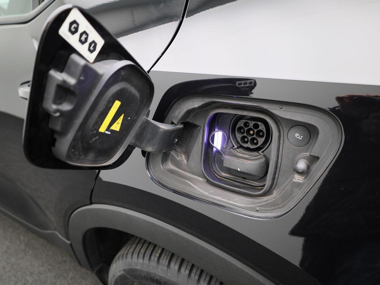 Volvo XC40 Recharge Core | Apple carplay/Android auto | Lichtmetalen velgen