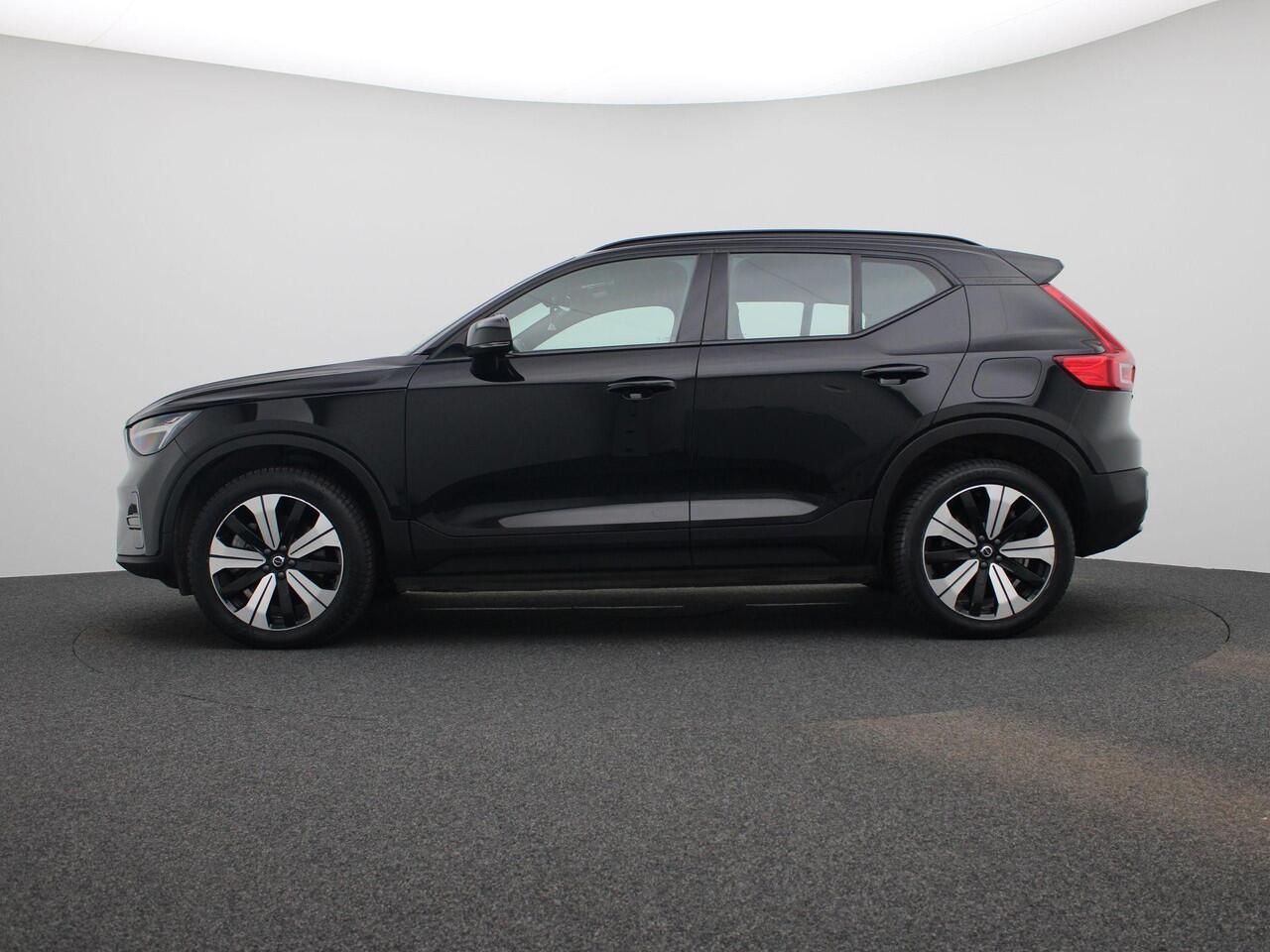 Volvo XC40 Recharge Core | Apple carplay/Android auto | Lichtmetalen velgen