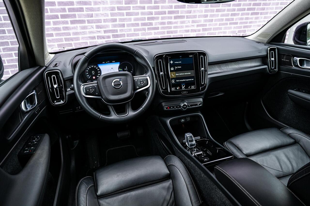 Volvo XC40 Plug-in Hybrid T4 Plus Bright | Facelift | Achteruitrijcamera | Trekhaak | Lederen bekleding | Elektrische Achterklep | Keyless Entry | Harman Kardon audio | Stoel- en stuurverwarming | Lichtmetalen Velgen 18 inch |