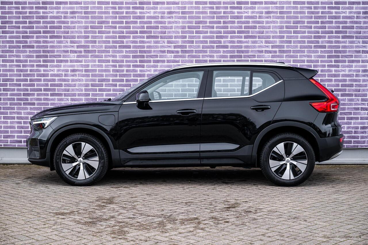 Volvo XC40 Plug-in Hybrid T4 Plus Bright | Facelift | Achteruitrijcamera | Trekhaak | Lederen bekleding | Elektrische Achterklep | Keyless Entry | Harman Kardon audio | Stoel- en stuurverwarming | Lichtmetalen Velgen 18 inch |