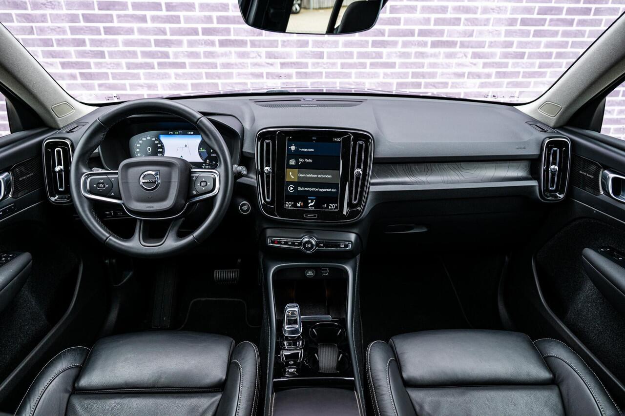 Volvo XC40 Plug-in Hybrid T4 Plus Bright | Facelift | Achteruitrijcamera | Trekhaak | Lederen bekleding | Elektrische Achterklep | Keyless Entry | Harman Kardon audio | Stoel- en stuurverwarming | Lichtmetalen Velgen 18 inch |