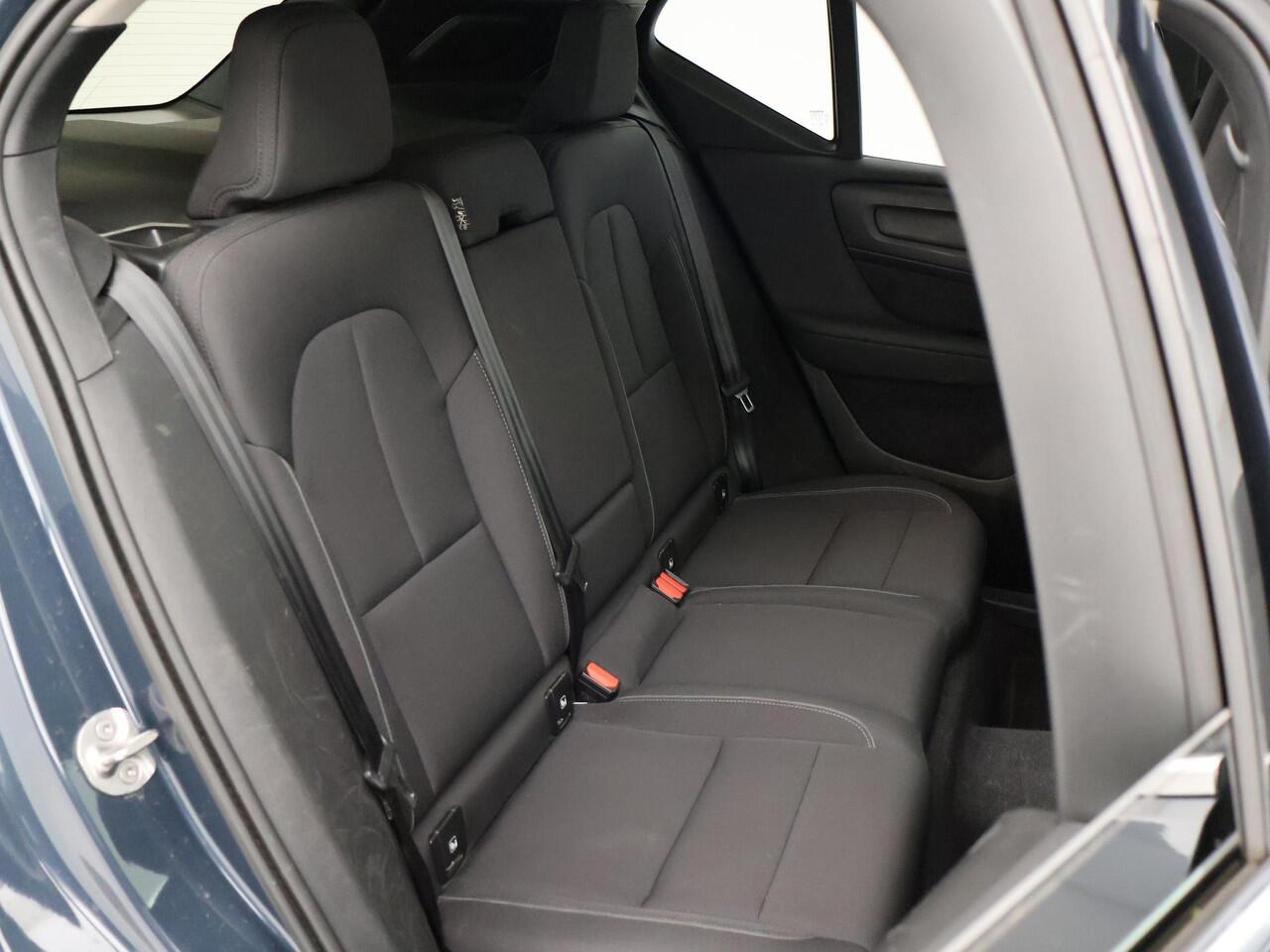 Volvo XC40 1.5 T5 RECHARGE 262 PK PLUG-IN INSCRIPTION + WEGKL. TREKHAAK | ADAPTIVE CRUISE | 19 INCH | CAMERA
