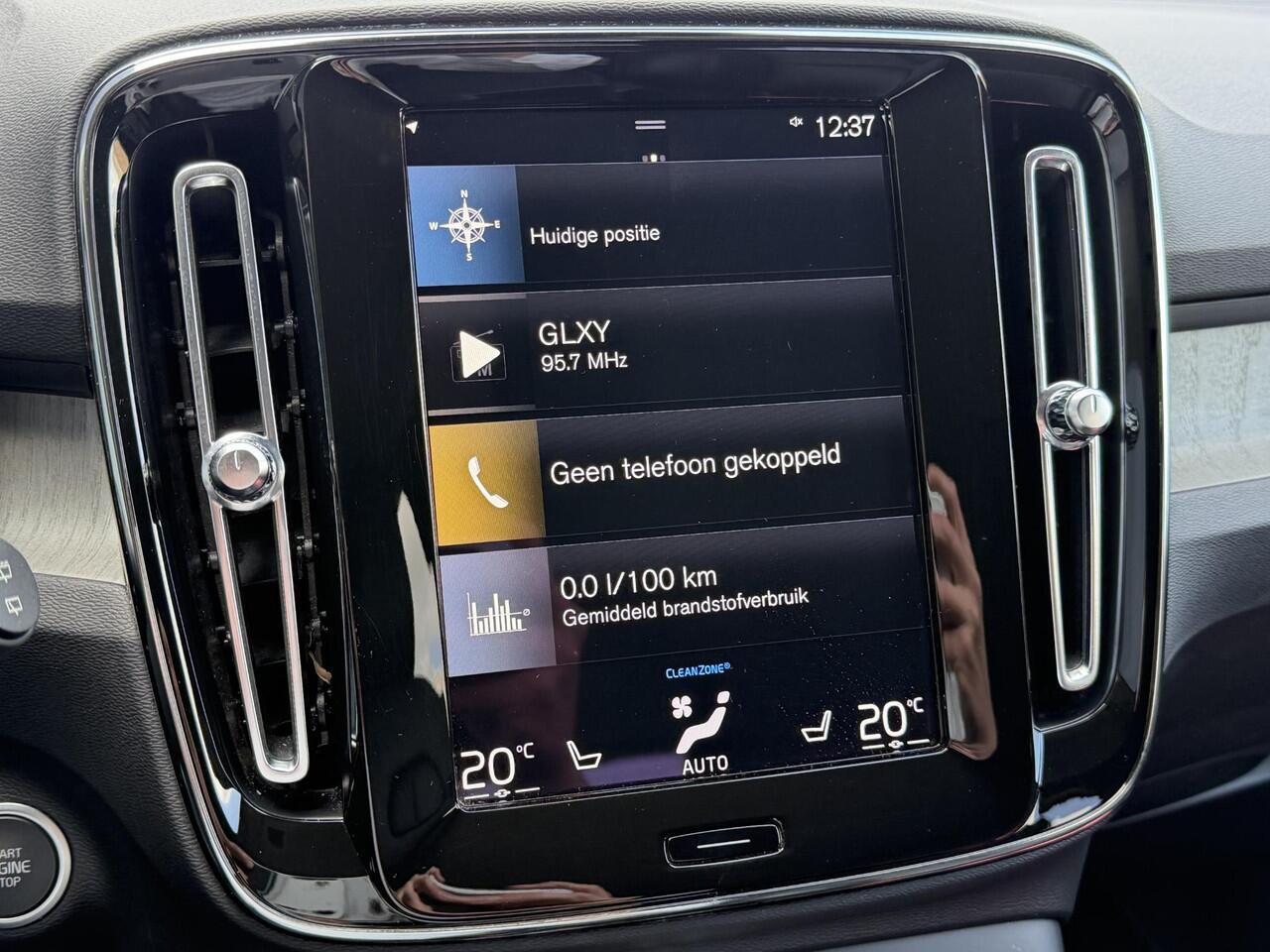 Volvo XC40 1.5 T4 Recharge Inscription leer/ intellisafe/ 360 camera/ extra getint glas/ climate line/ lighting pakket/ trekhaak