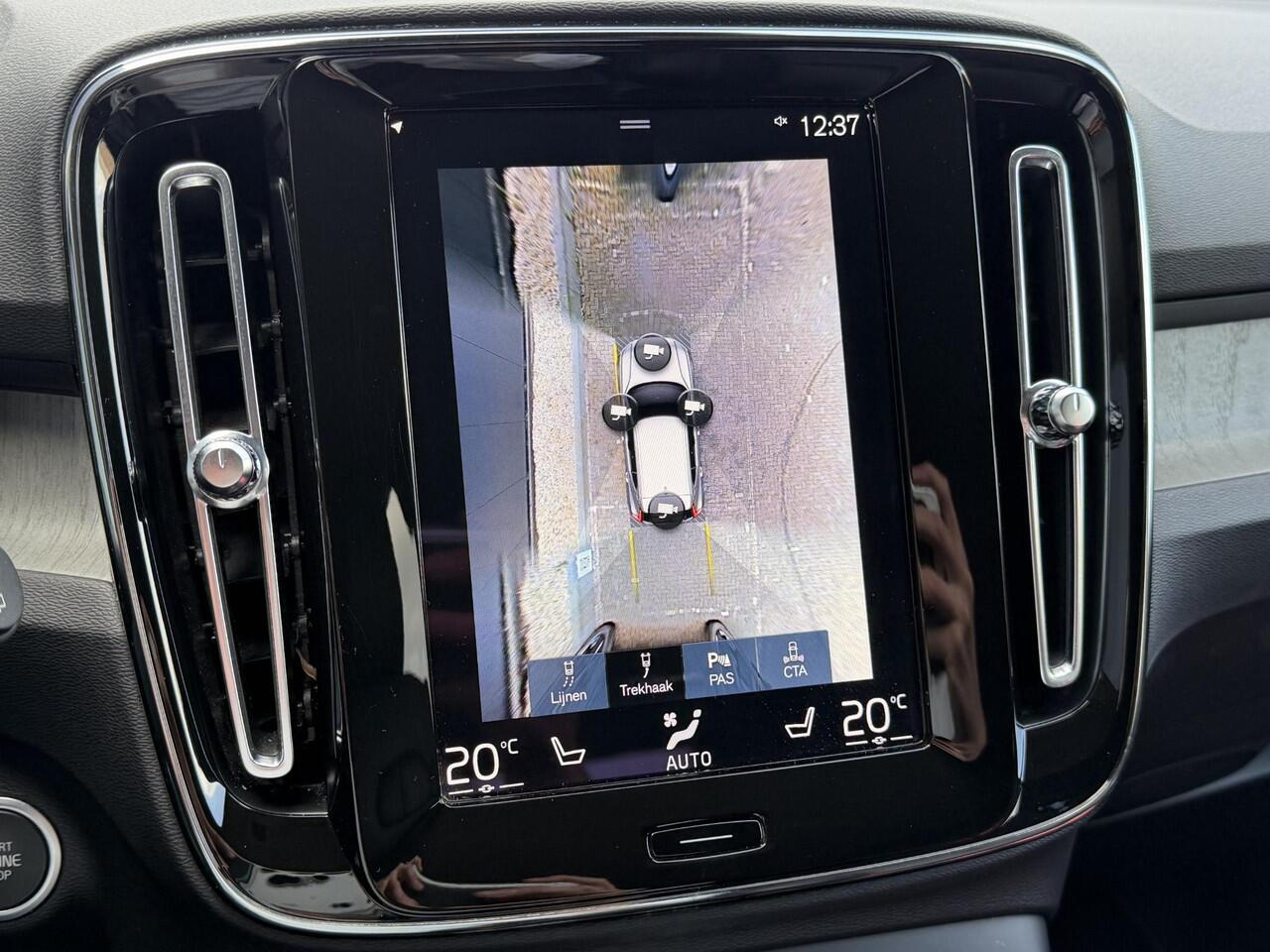 Volvo XC40 1.5 T4 Recharge Inscription leer/ intellisafe/ 360 camera/ extra getint glas/ climate line/ lighting pakket/ trekhaak