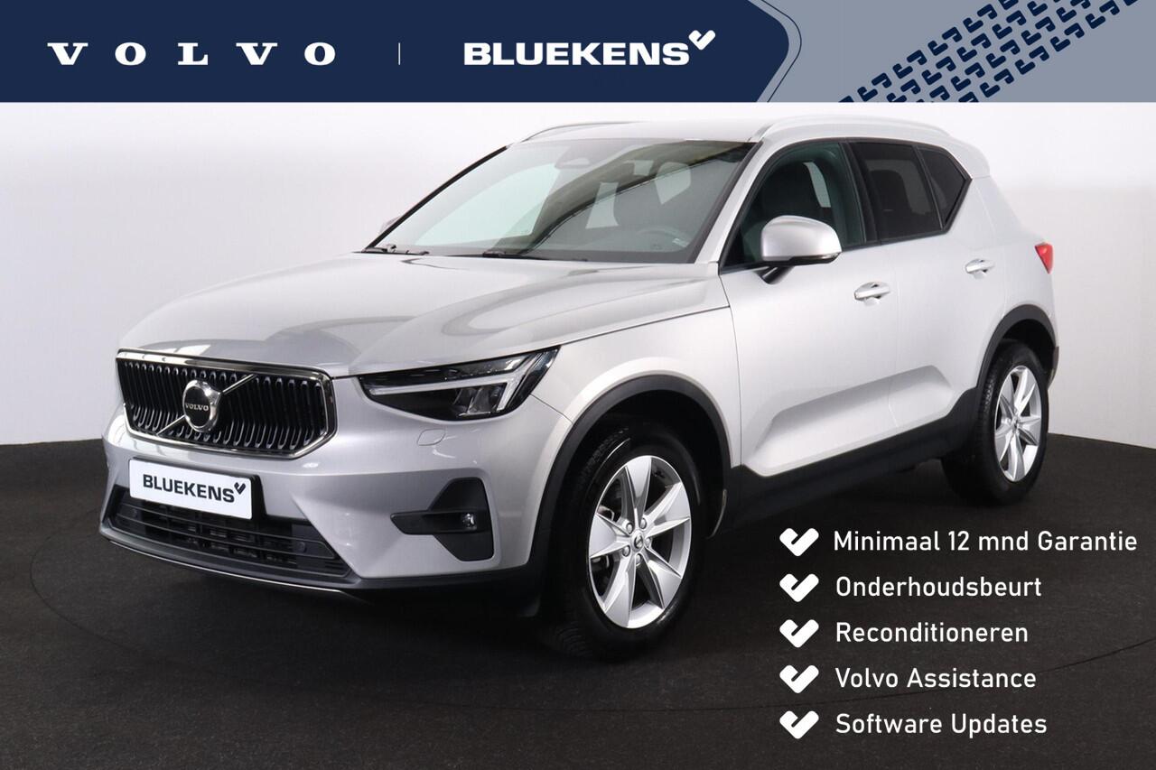 Volvo XC40 B4 Core - IntelliSafe Assist & Surround - Parkeercamera achter - Verwarmde voorstoelen, stuur & achterbank - Parkeersensoren voor & achter - Draadloze tel. lader - Standkachel - Extra getint glas - Elektr. inklapbare trekhaak - 18' LMV