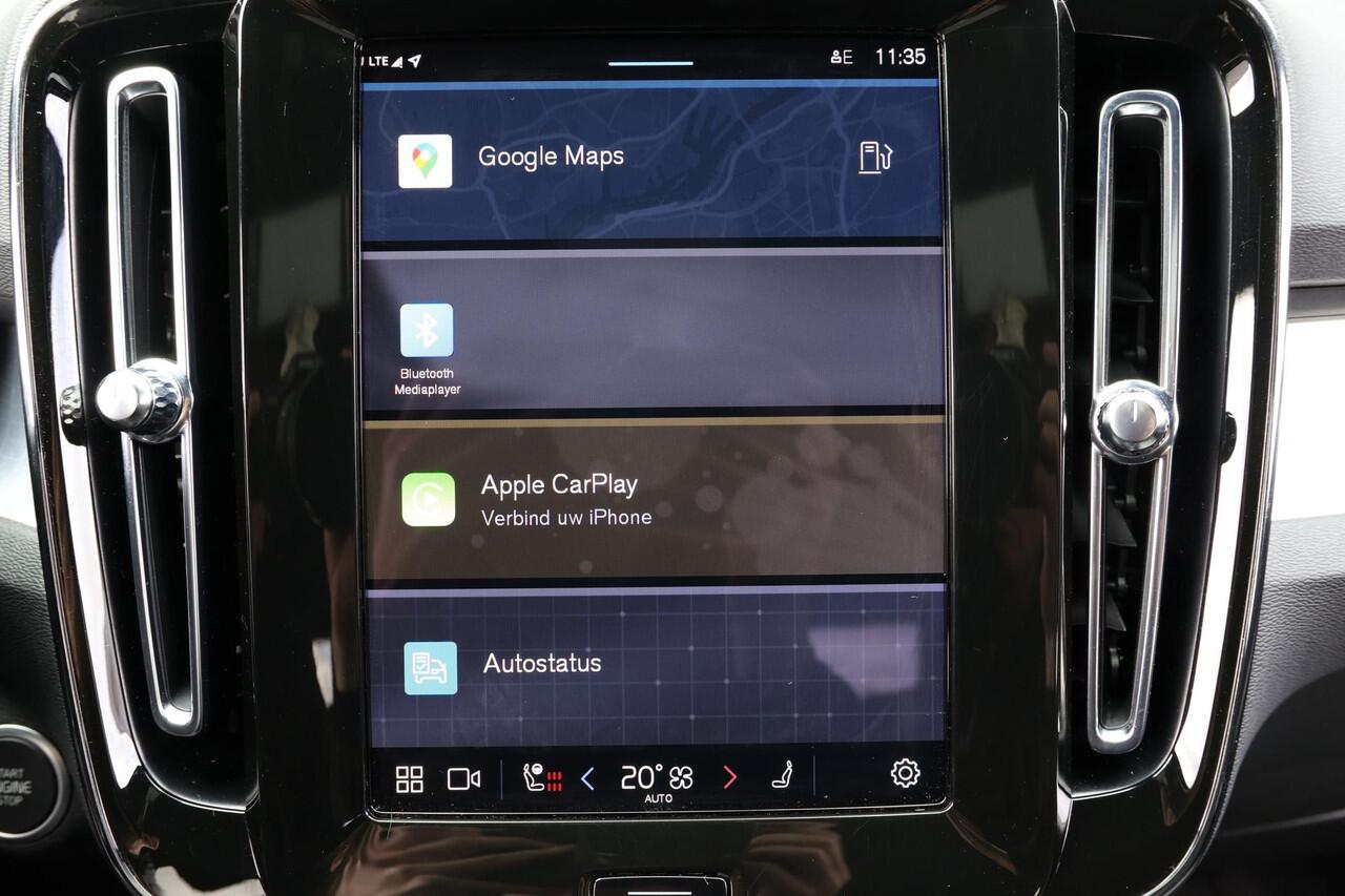 Volvo XC40 B4 Core - IntelliSafe Assist & Surround - Parkeercamera achter - Verwarmde voorstoelen, stuur & achterbank - Parkeersensoren voor & achter - Draadloze tel. lader - Standkachel - Extra getint glas - Elektr. inklapbare trekhaak - 18' LMV