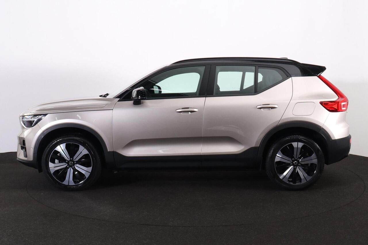 Volvo XC40 Recharge Twin Ultimate 78 kWh - Panorama/schuifdak - IntelliSafe Assist & Surround - 360º Camera - Harman/Kardon audio - Verwarmde voorstoelen, stuur & achterbank - Parkeersensoren voor & achter - Elektr. bedienb. voorstoelen met geheugen links - Draadloz