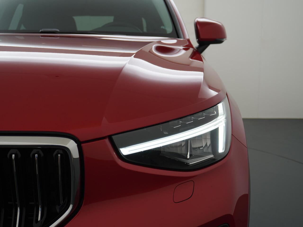 Volvo XC40 1.5 T5 Plug-in hybrid Ultimate Bright Panodak/Leder/AdaptiveCruise/Camera etc.