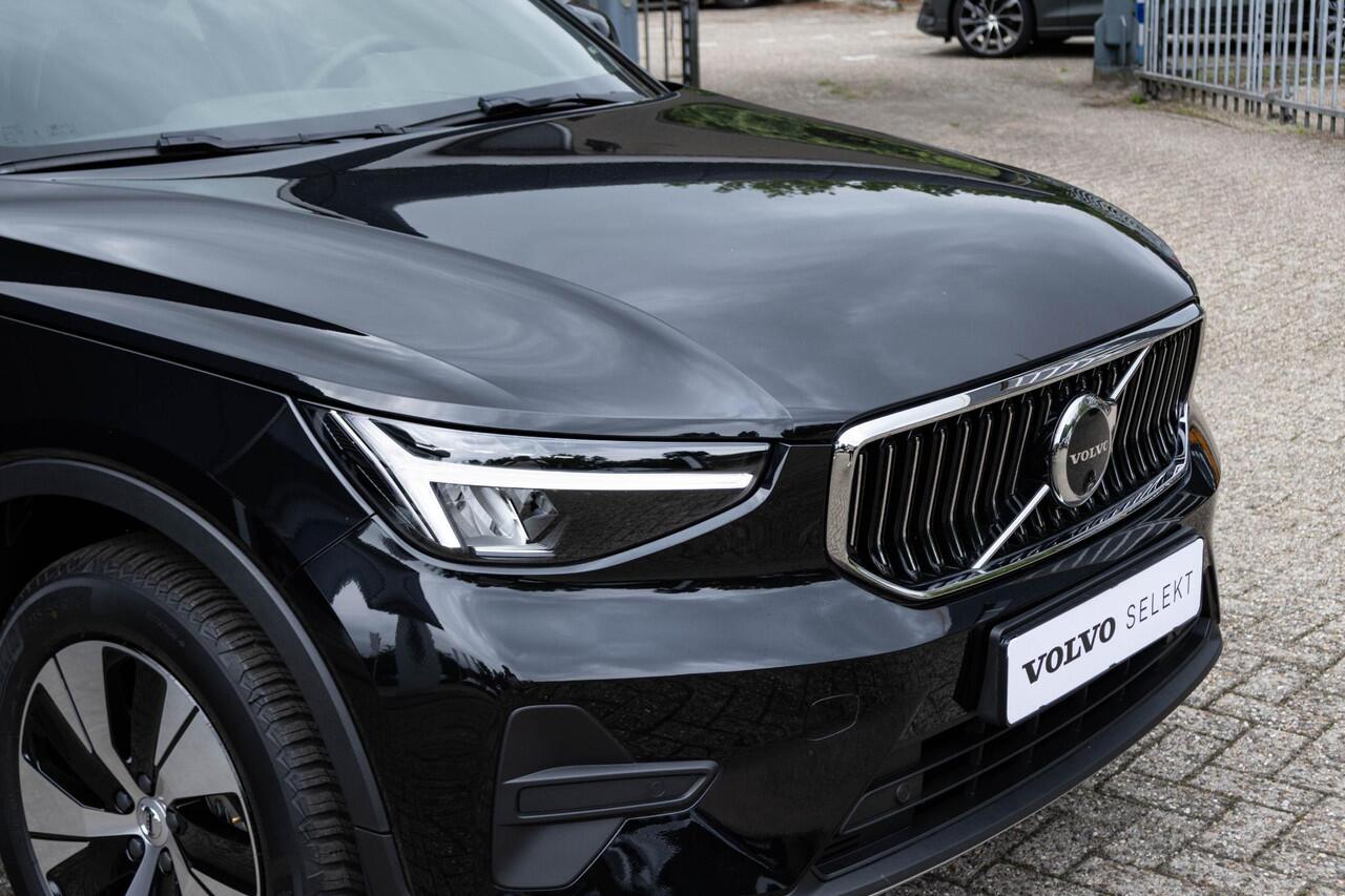 Volvo XC40 T4 Recharge Inscription | Trekhaak | Panoramadak| Interieur voorverwarming| Adaptieve Cruise Control| Electrisch bedienbare voorstoelen|Rondomzicht Camera|Park Assist voor en Achter