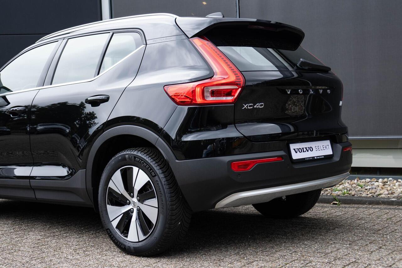 Volvo XC40 T4 Recharge Inscription | Trekhaak | Panoramadak| Interieur voorverwarming| Adaptieve Cruise Control| Electrisch bedienbare voorstoelen|Rondomzicht Camera|Park Assist voor en Achter