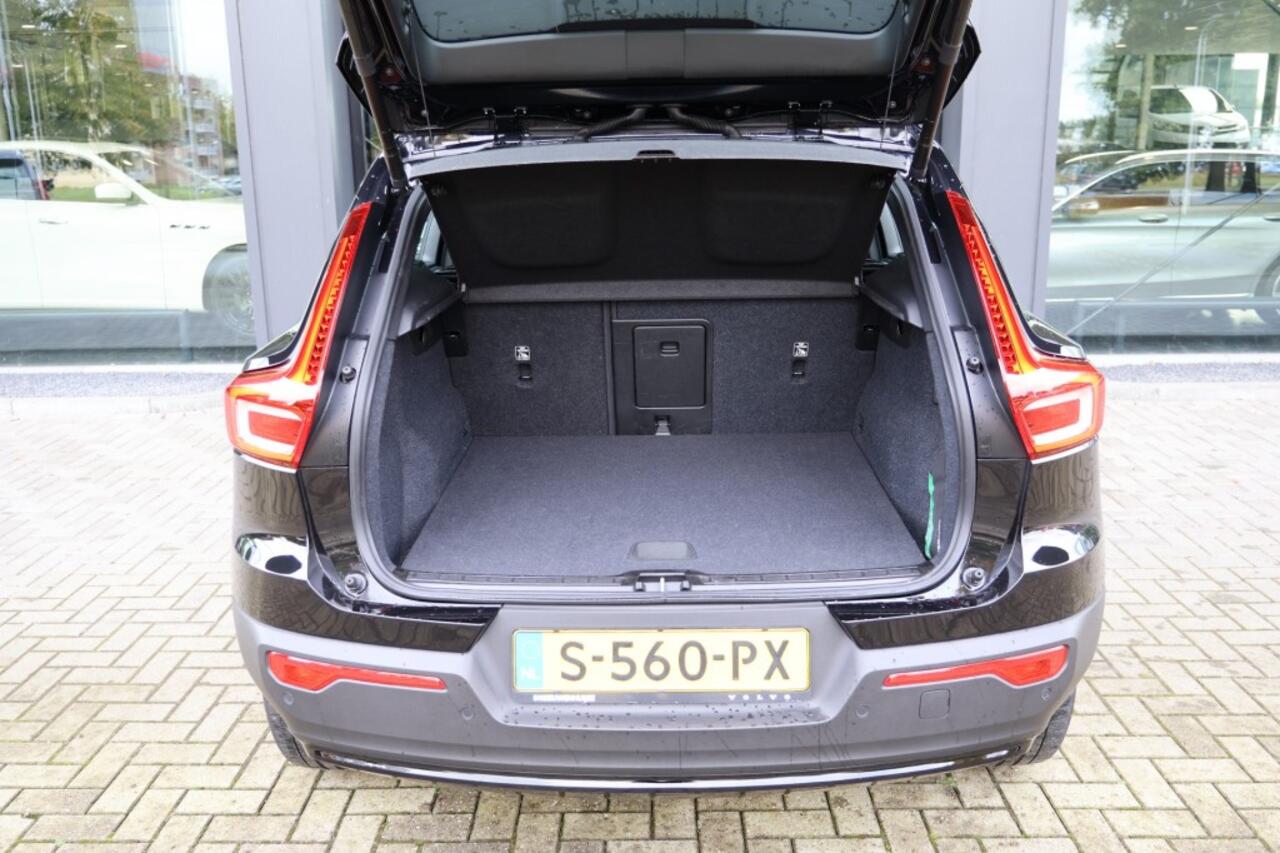 Volvo XC40 1.5 T5 PLUS DARK *PANO*HenK*KEYLESS*TREKHAAK*DEALERONDERHOUDEN*