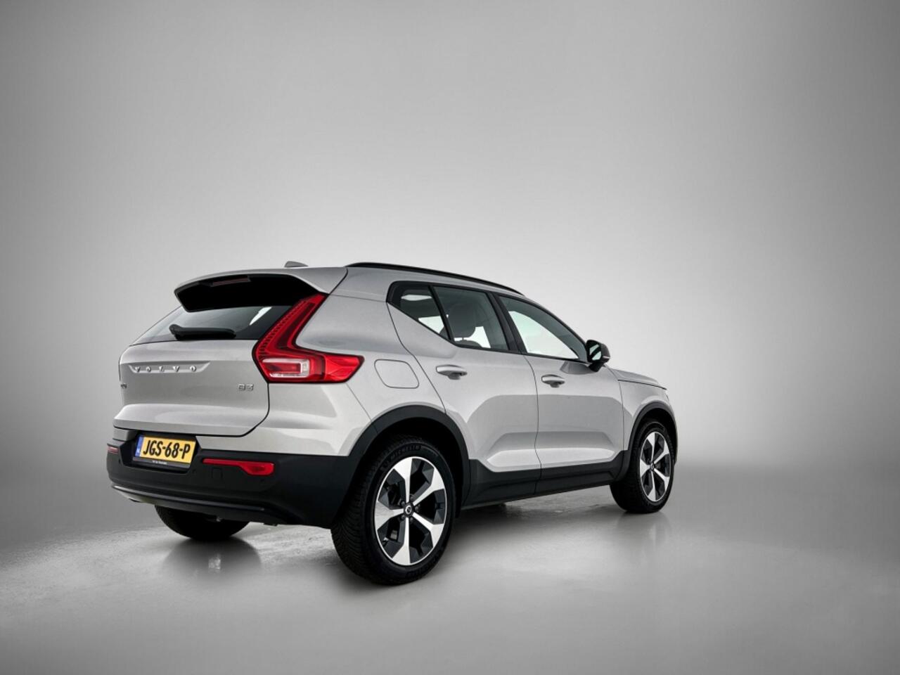 Volvo XC40 B3 Dark | Nubuck | Pano | Climate Pack | Pilot Assist | Memory S