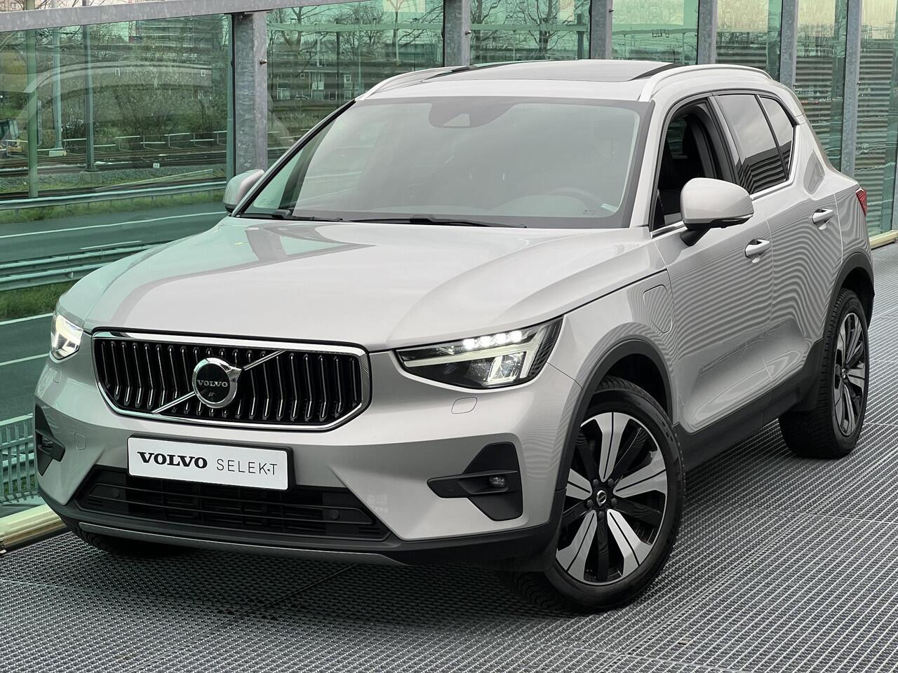 Volvo XC40 1.5 T5 Plug-in hybrid Ultimate Bright PHEV, Automaat, Panoramadak, Leder, Driver assist, BLIS, Adaptive cruise, Stoel- en stuurverwarming, Elektrisch verstelbare stoelen, Harman Kardon audio