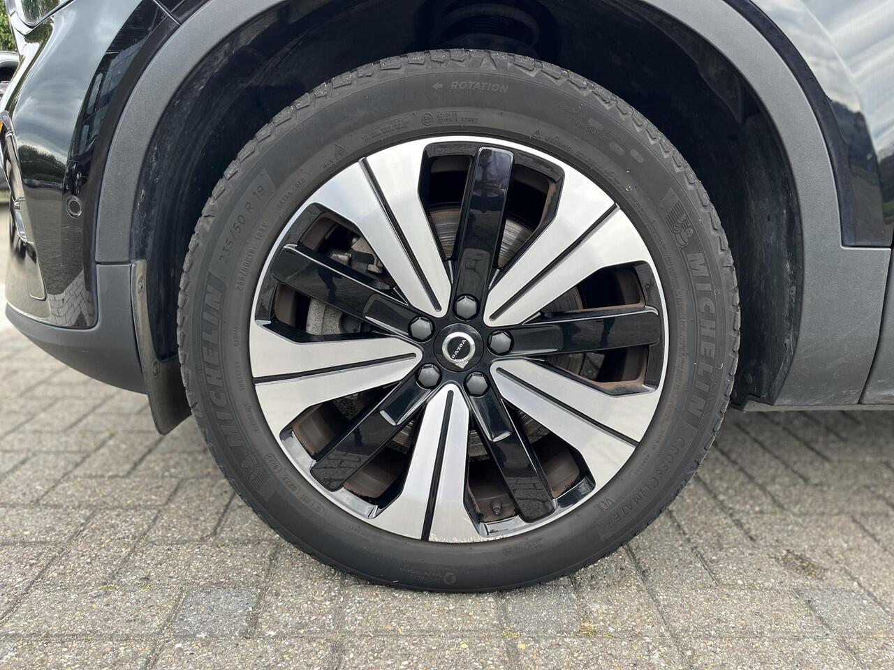 Volvo XC40 T5 Plug-in hybrid Plus Dark | Panoramadak | Harman/Kardon | Memoryseats | 360 Camera |