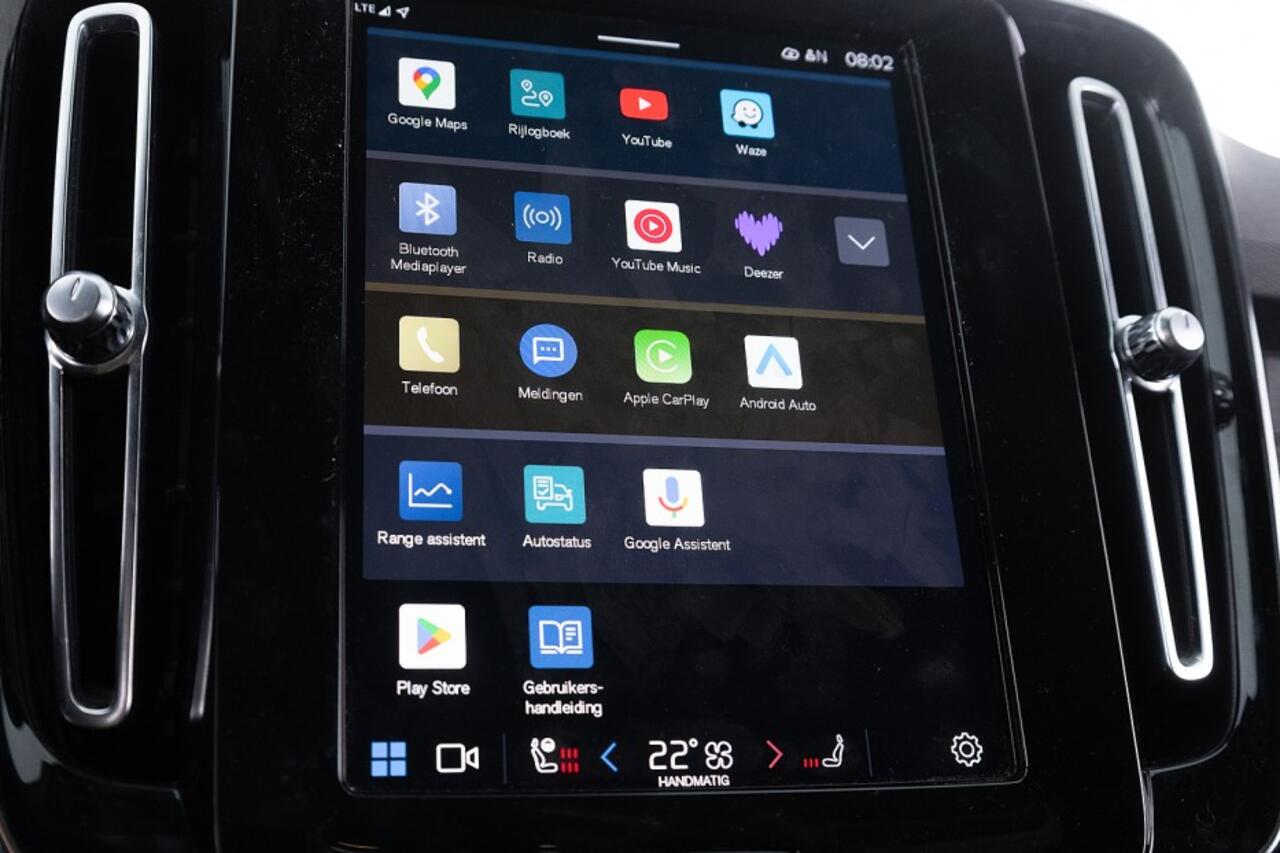 Volvo XC40 Recharge Core 70 kWh | Full LED | ECC | NAVI