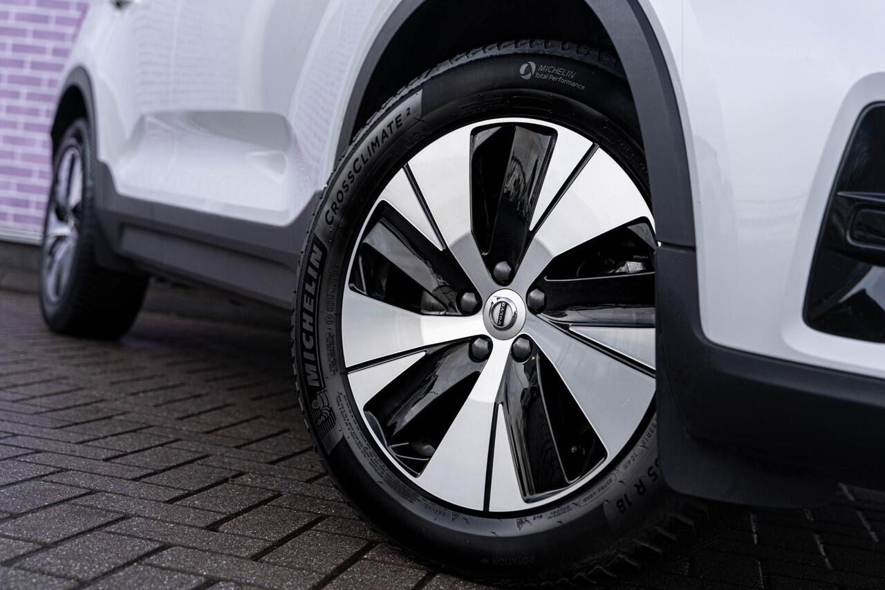 Volvo XC40 T5 Plug-in hybrid Core | Cruise Control | Trekhaak | Climate Control | Lane Keeping Assist | DAB | 18" LM