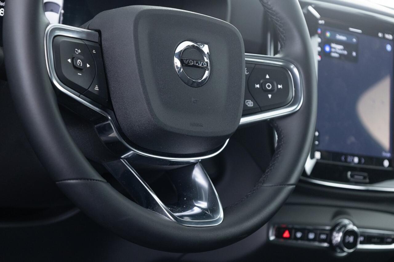 Volvo XC40 Recharge Core 70 kWh | Full LED | ECC | NAVI | CAMERA | SOH 94,4%