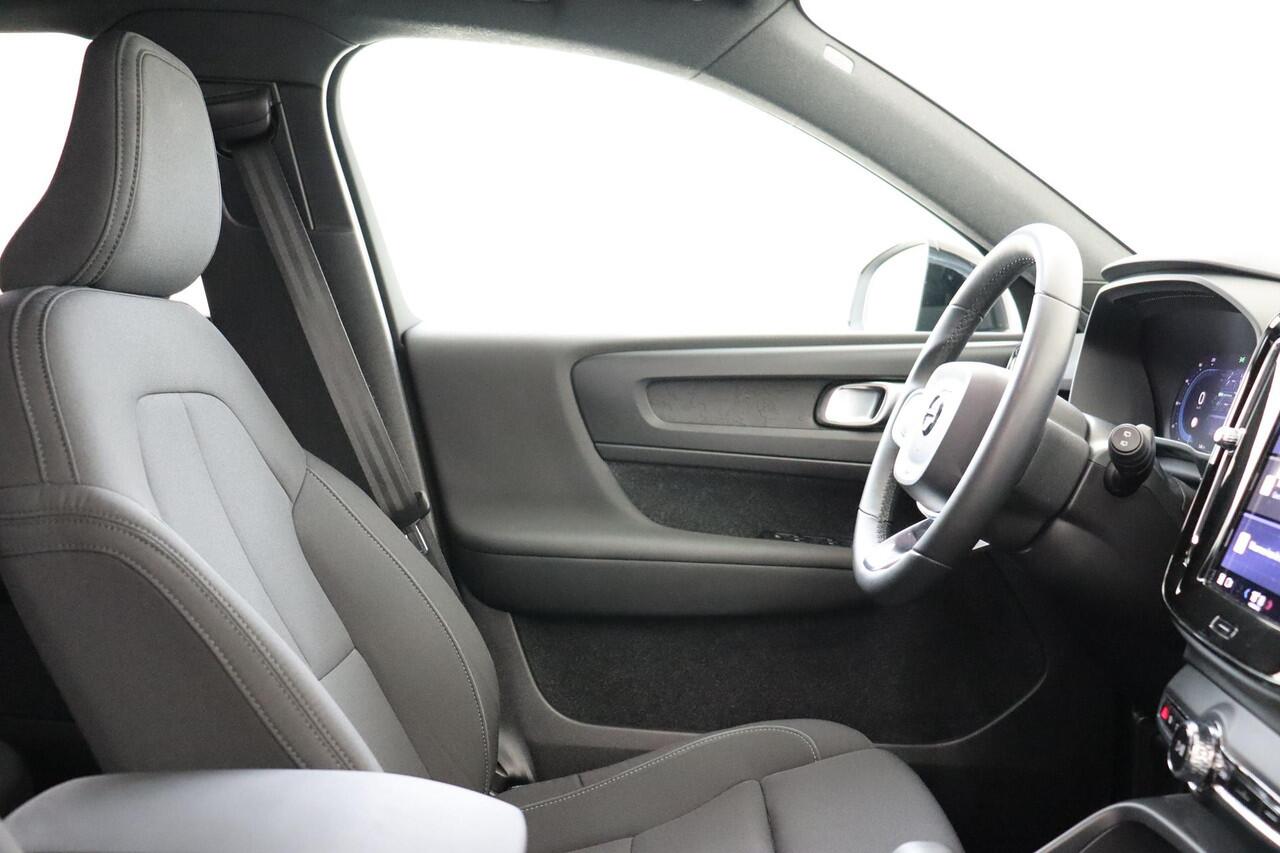 Volvo XC40 RECHARGE CORE 70 kWh -CAMERA|PRIVACY.GLAS|CRUISE|GOOGLE|19"