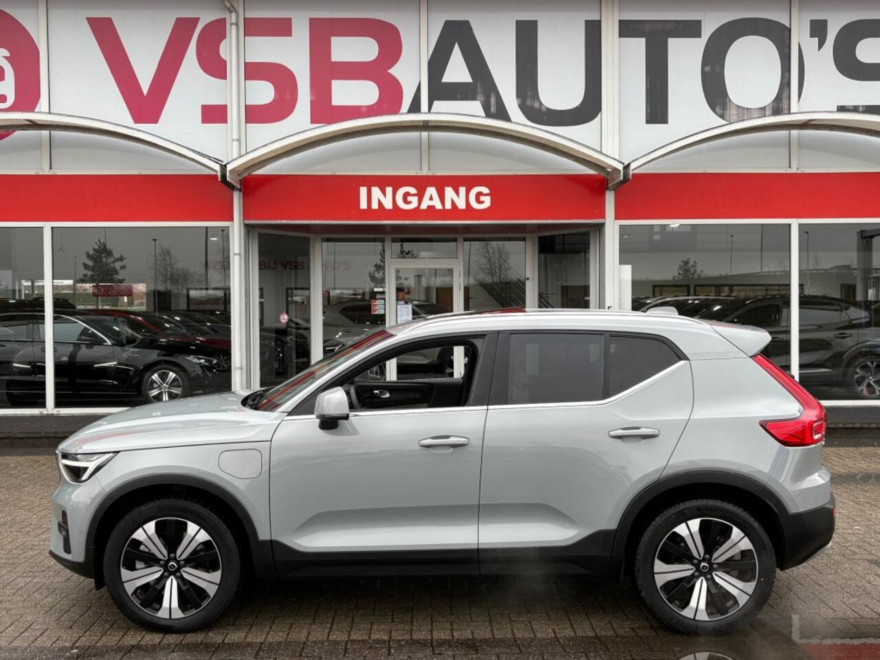 Volvo XC40 1.5 T5 Recharge Plug-in hybrid 262PK AUT. Ultimate-Bright LEER PANO-DAK 360-CAMERA CARPLAY HARMAN-KARDON
