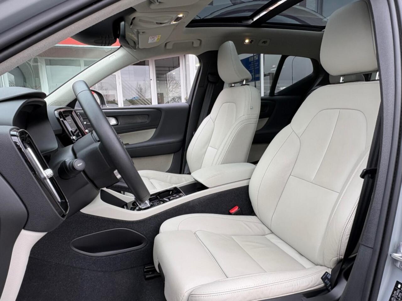 Volvo XC40 1.5 T5 Recharge Plug-in hybrid 262PK AUT. Ultimate-Bright LEER PANO-DAK 360-CAMERA CARPLAY HARMAN-KARDON
