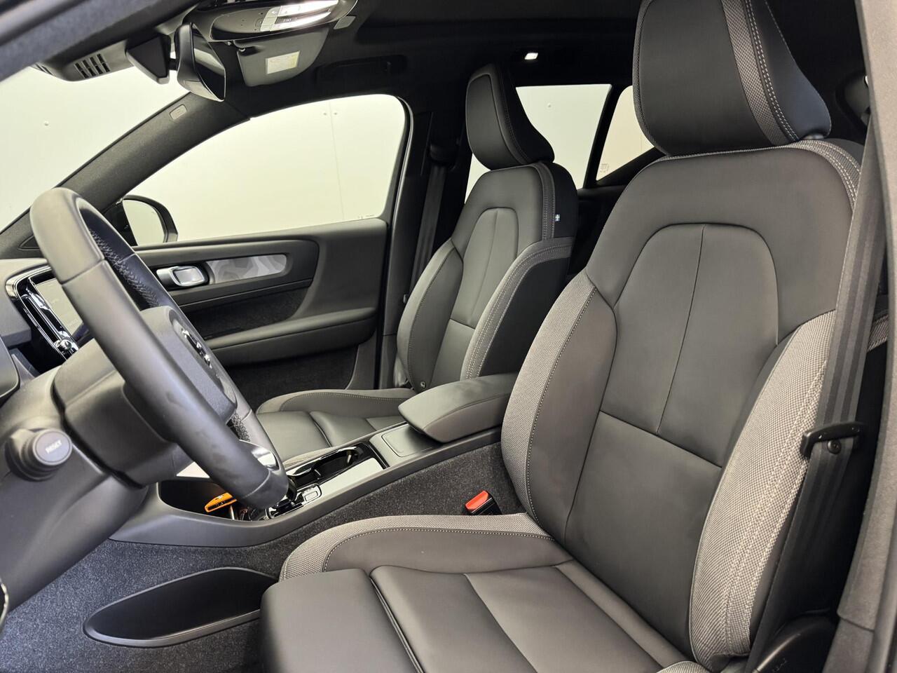 Volvo XC40 Recharge Twin Ultimate 78 kWh | Panoramadak | Harman Kardon | 408Pk | 20" R-Design | 1e eigenaar | NL auto