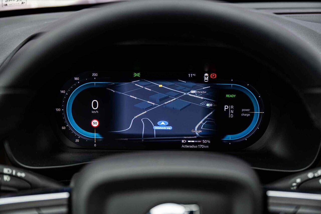 Volvo XC40 Single Motor Extended Range Plus 82 kWh | Adaptieve cruise control | Stoel- en stuurverwarming | Nubuck Interieur | Warmtepomp | 20 inch velgen | Camera |