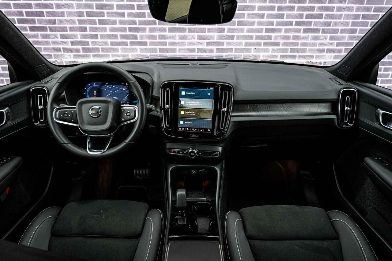 Volvo XC40 Single Motor Extended Range Plus 82 kWh | Adaptieve cruise control | Stoel- en stuurverwarming | Nubuck Interieur | Warmtepomp | 20 inch velgen | Camera |