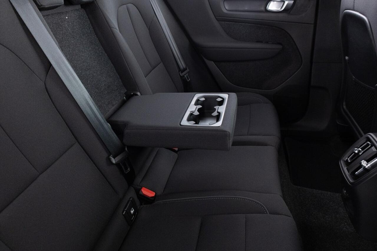 Volvo XC40 Recharge Extended Range Plus 82 kWh *SOH 98%* Full LED | NAVI | ECC | VELGEN