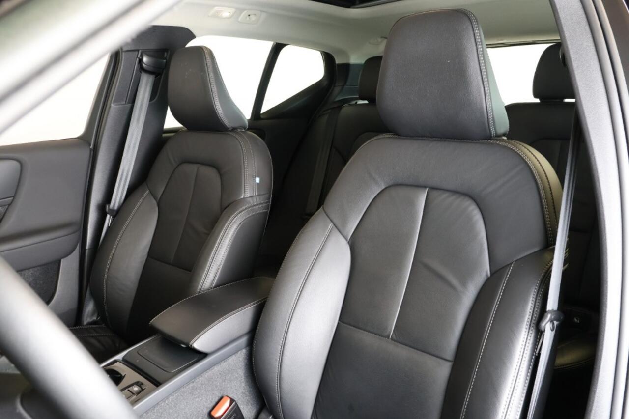 Volvo XC40 B4 AWD Ultimate Bright - Facelift - Pano - Leer - Harman/kardon