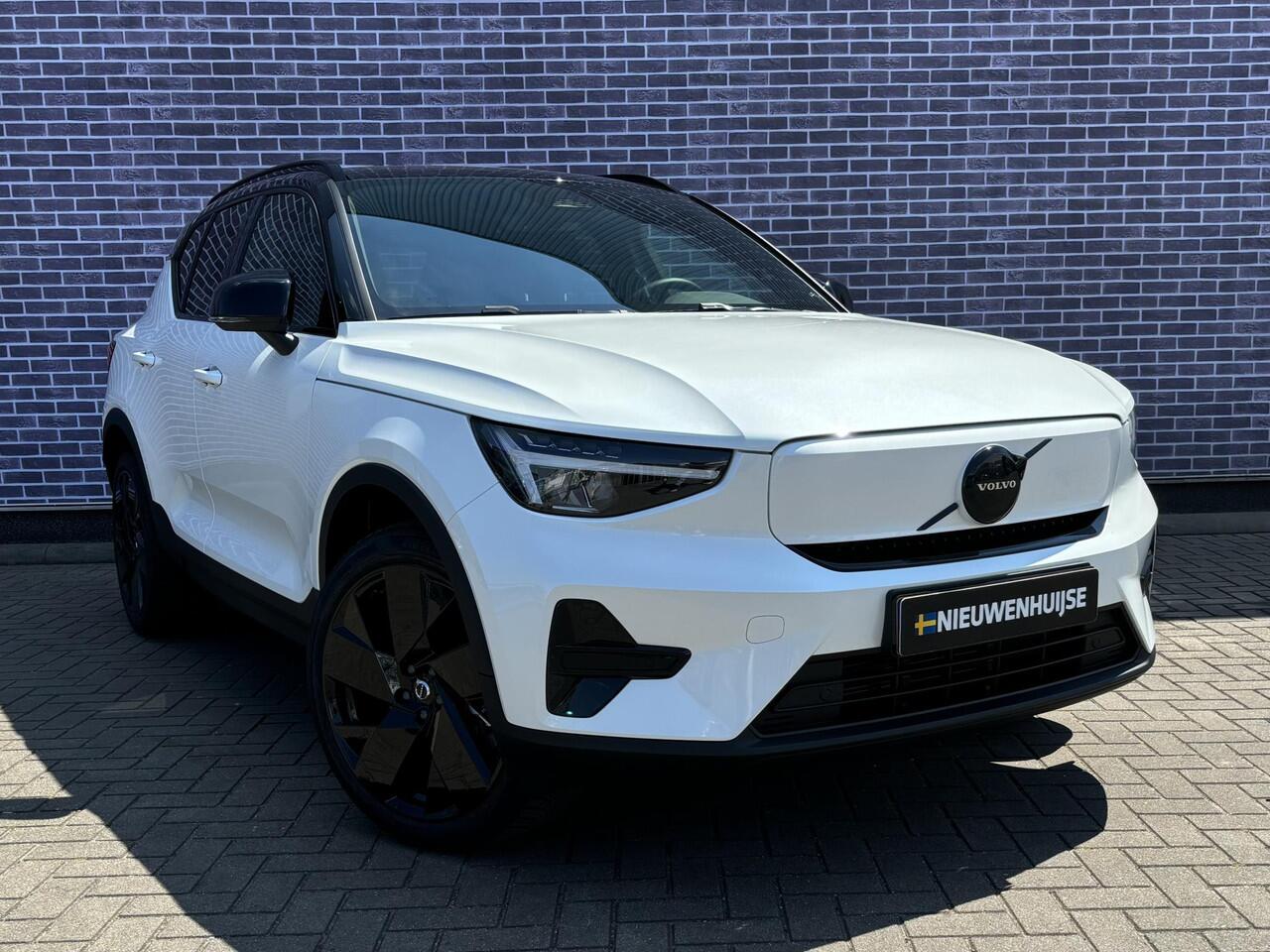 Volvo XC40 Single Motor Extended Range Plus | Black pack | Warmtepomp | Google Maps | Keyless entry | 20" LM velgen