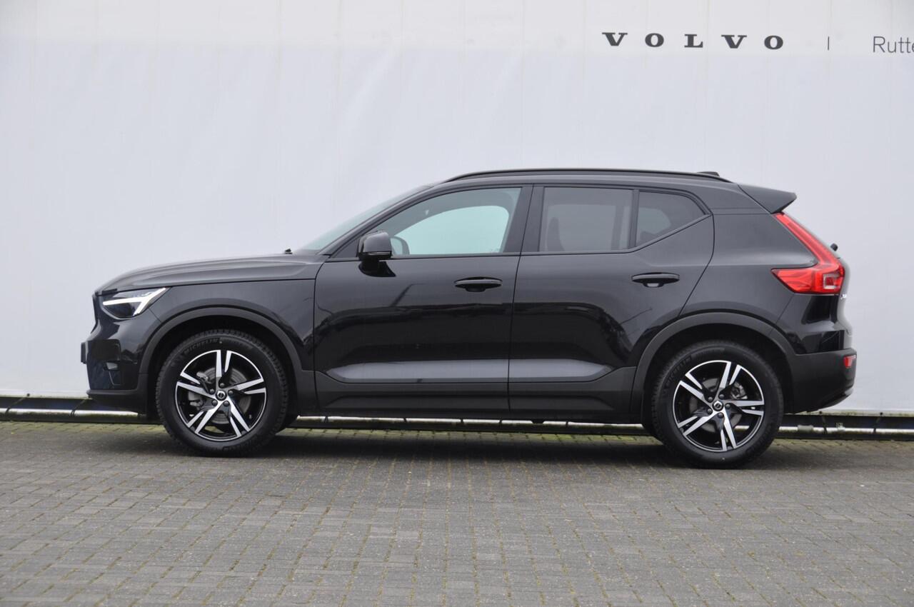 Volvo XC40 B4 211PK Automaat Plus Dark Pilot assist / Adaptive cruise control / Harman Kardon audio / BLIS / Elektrisch bedienbare voorstoelen / Stoelverwarming voor / Stuurverwarming /